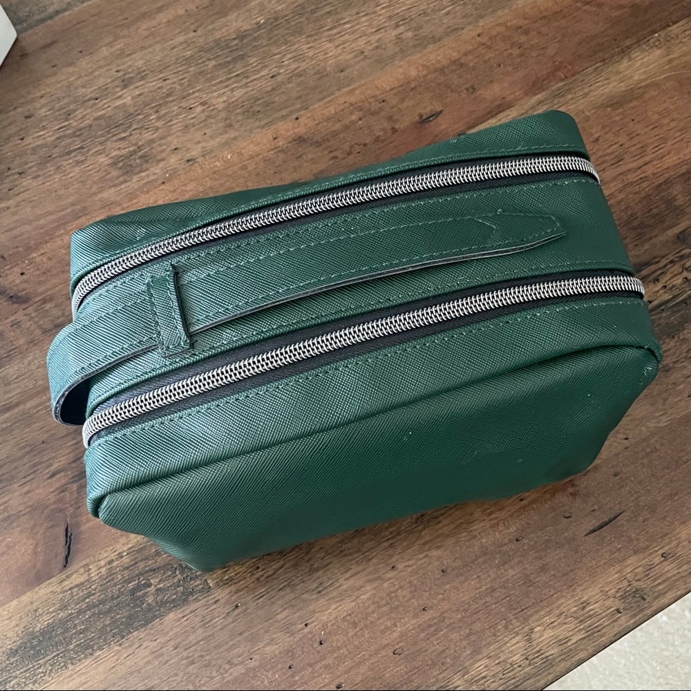Bloomingdale’s Toiletry Bag Double Pouch
